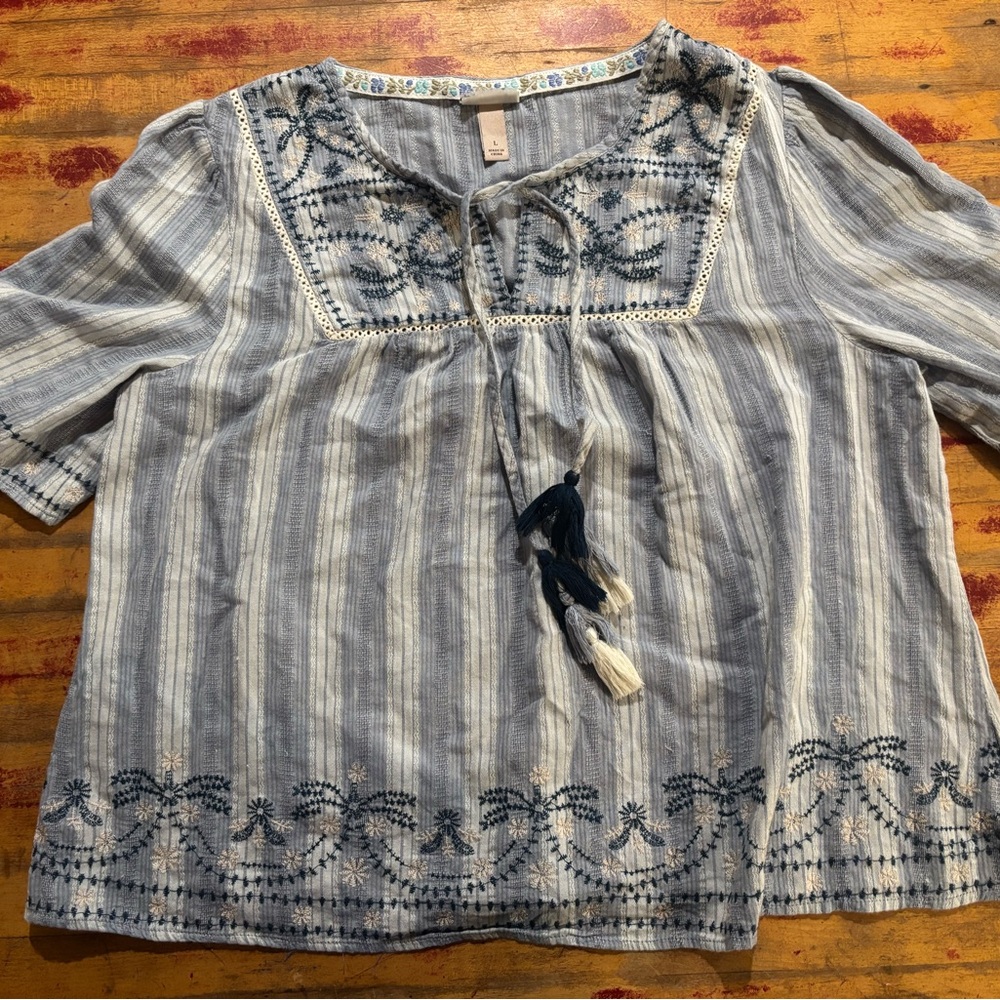 Knox Rose Blue and White Embroidered Blouse
